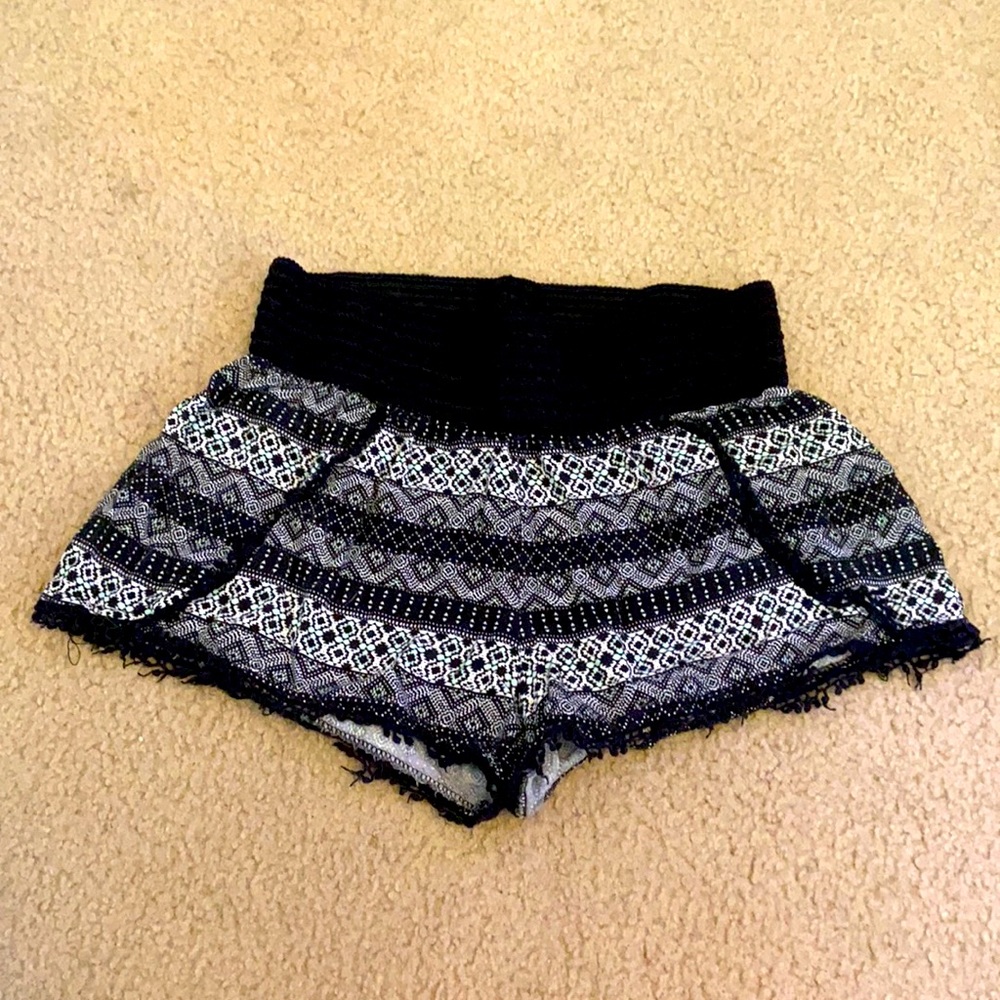 No Boundaries shorts